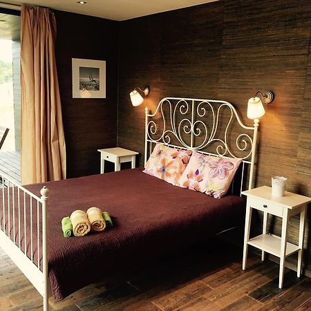 Pavilosta Marina Ngoại thất bức ảnh
